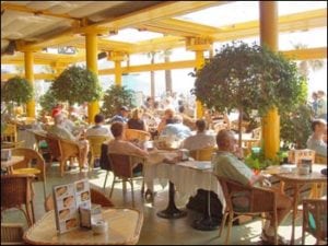 mediterranean-style-cafe